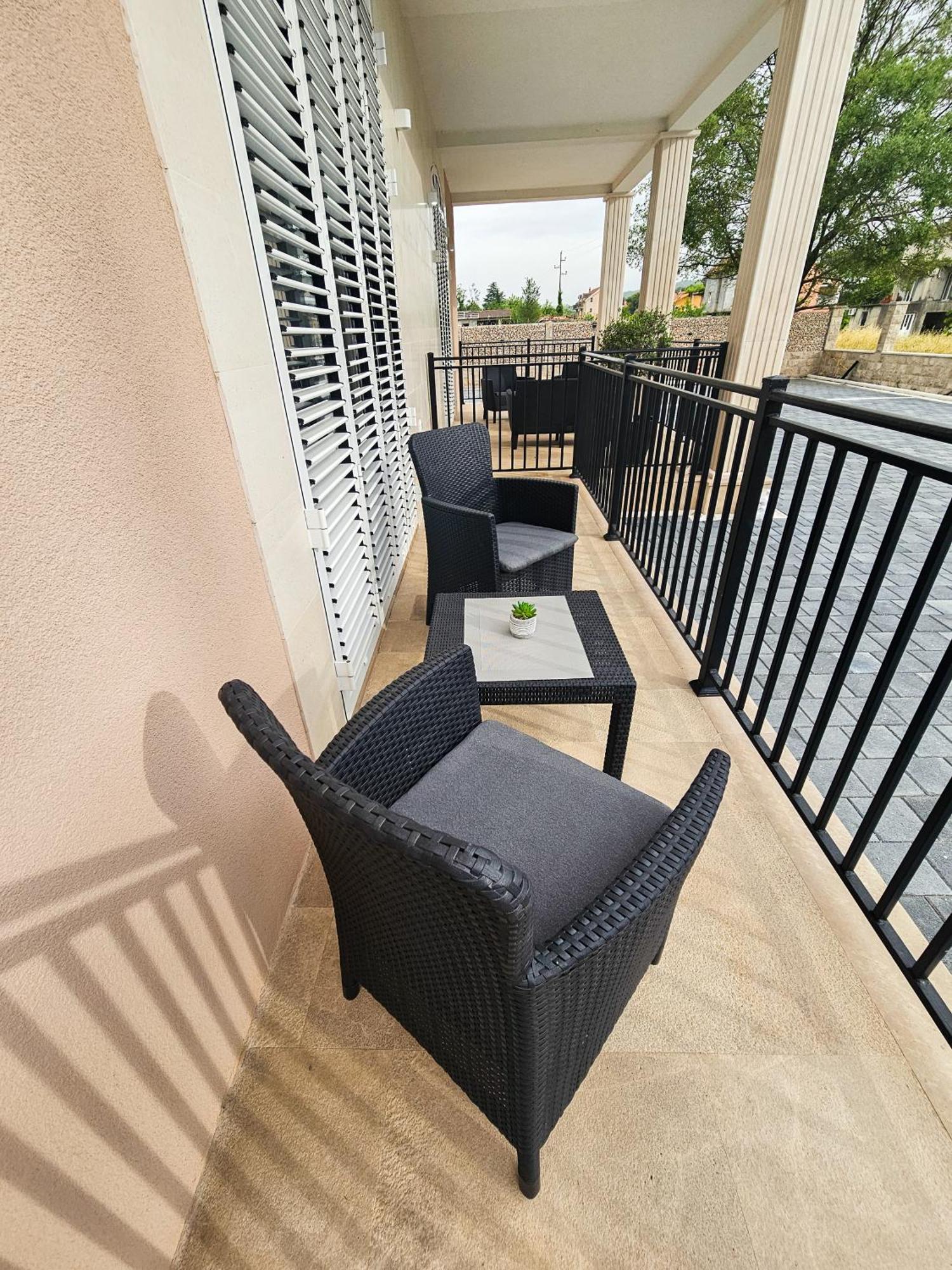Boulevard Apartments Kotor Ngoại thất bức ảnh